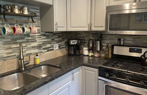 Sandy Cottage | The Ivy Cottage in Little Cottonwood, Sandy Utah