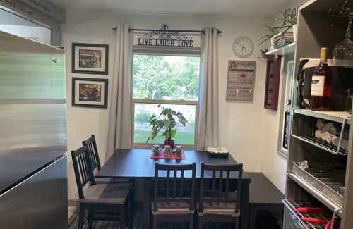 Sandy Cottage | The Ivy Cottage in Little Cottonwood, Sandy Utah