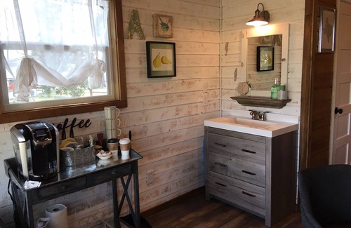 Dripping Springs Cabin | THE JACK: A Beautiful Treehouse Suite overlooking the Texas Hill Country