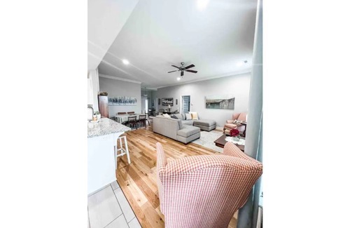 Bentonville House | The Jade House