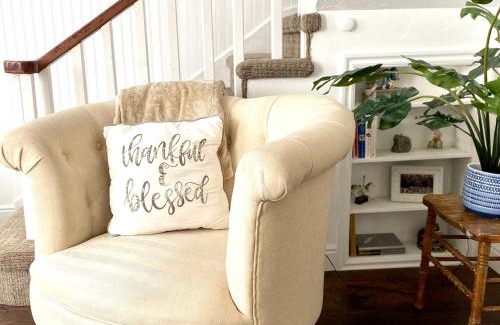 Spring City House | The Jailer's Cottage * Entire Home * Sleeps 12