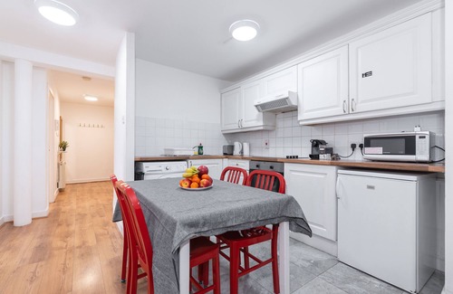 City Centre Dublin Apartment | The Jameson Distillery - A Historic Pad in Central Dublin (With Parking!)