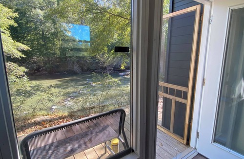 Greenville Cabin | The Jessamine River Pod on the Saluda River
