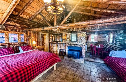 Duck Creek Village House | The John Wayne Cabin At Angel Valley Ranch