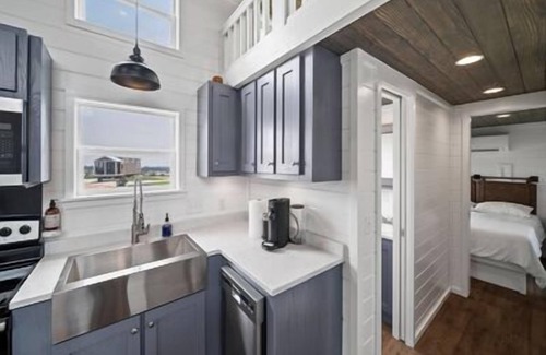 Fredericksburg Cottage | The Johnny - 218