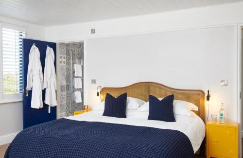 Plumpton Green Hotel | The Jolly Sportsman
