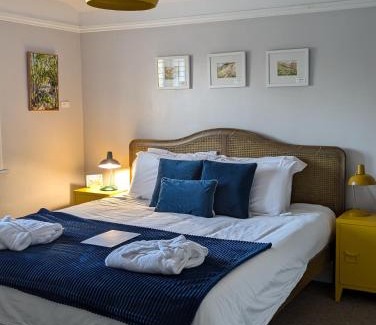 Plumpton Green Hotel | The Jolly Sportsman
