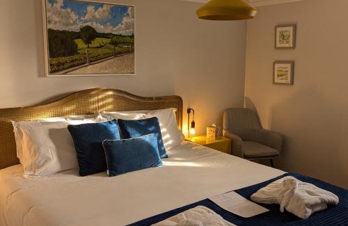Plumpton Green Hotel | The Jolly Sportsman