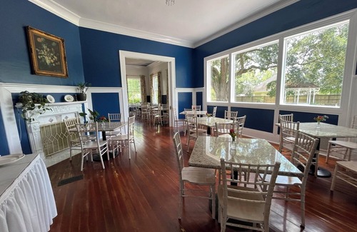 Hammond Bed & Breakfast | The Josephine Room W/Queen Bed