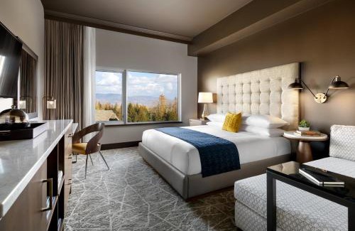 Rossland Hotel | The Josie Hotel, Autograph Collection