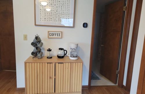 Rochester Apartment | The June /A one bedroom basement apartment, 3 mi to Mayo Clinic
