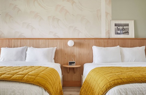 Sauble Beach Hotel | The June Motel Sauble Beach