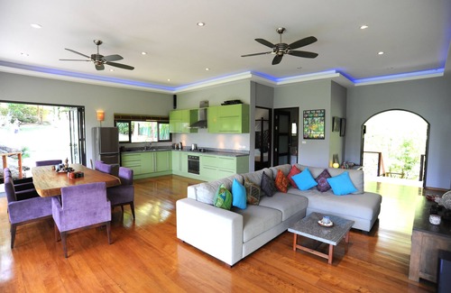 Maret House | The Jungle Club