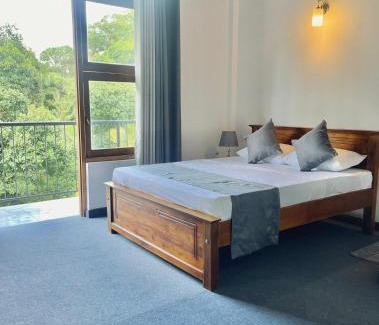 Katugastota Hotel | The kandy downtown