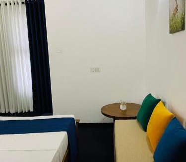Katugastota Hotel | The kandy downtown