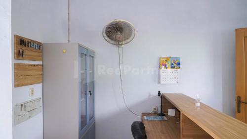 Medan Hotel | The Karo's Residence Mitra RedDoorz