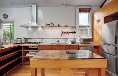 Ponsonby Apartment | The Kauri Retreat near Beaches -Air-Cons