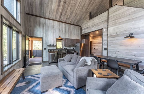 Ely Apartment | The Kawishiwi Lakeview Cabin with Private Sauna