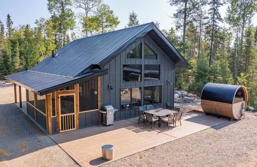 Ely Apartment | The Kawishiwi Lakeview Cabin with Private Sauna