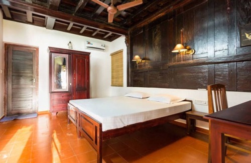 Mankombu Bed & Breakfast | The Kerala Heritage Villa on the shore of Backwaters - Pamba River Alleppey