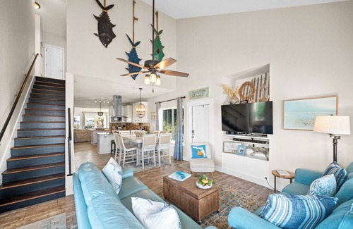 Sharp Reef House | The Key Lime Cottage - A Perfect Beach Retreat, with a private heated pool!