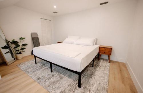Gainesville Apartment | The Key Reno'd Historic 1BD 1 Mile to UF & DT