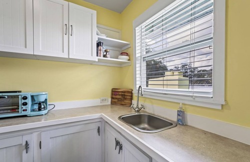 New Port Richey Estates House | The Keys Studio Apt