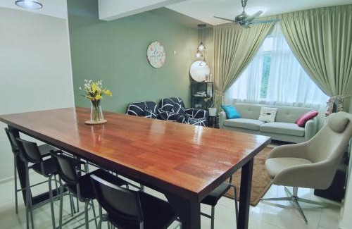 Sepang House | The Khailily's Guest