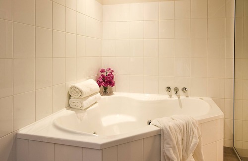 Kununurra Hotel | The Kimberley Grande Resort