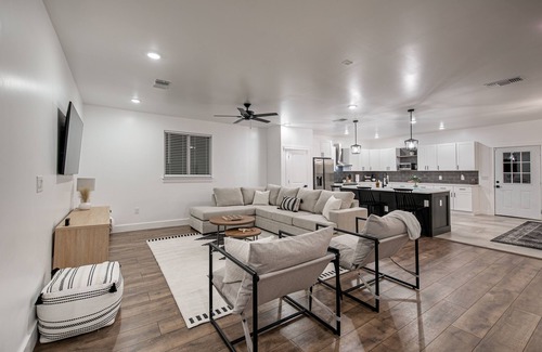 Shearer Hills - Ridgeview House | The Kinder Haus New to VRBO Centrally located to all things SA