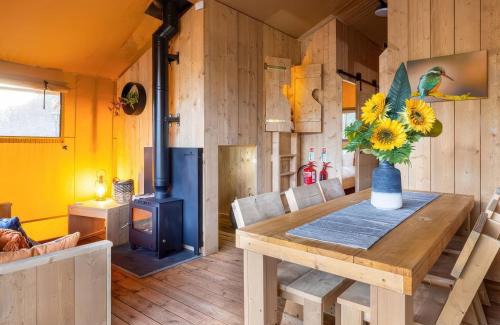 Saddleworth House | The Kingfisher Safari Tent - pets welcome