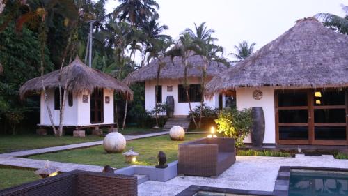 Wisma Kerta Villa | The Kubu Authentic Quite Place with Nice View