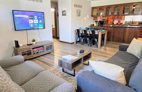 Ottawa House | The Lafayette Lounger whole duplex. Pet friendly, King Beds, Arcade games
