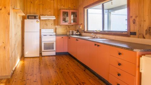 Lake Tabourie House | The Lake Cabin