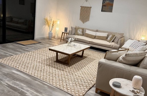 Charmhaven House | The Lake House - an escape to tranquillity!!!