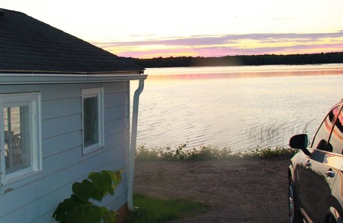 South Bruce Peninsula Cabin | The Lake House, Couples Retreat! Cabin 3