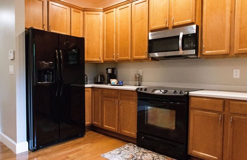 Lakeland House | The Lake Morton Colonial Lakeland Historic District - 3BR/2.5Bath