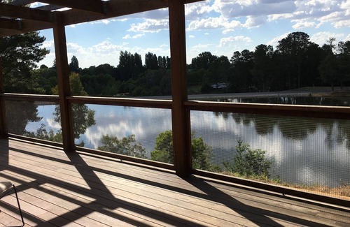 Beechworth House | The Lakehouse Beechworth- Absolute Lake Frontage