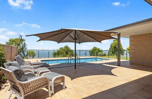 Yarrawonga House | The Lakehouse on Rosemary