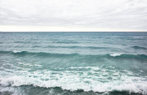 Wellington Hotel | The Lakeside Prince Edward County