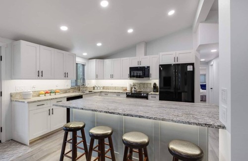 Bayview House | The Lakeview Lime House
