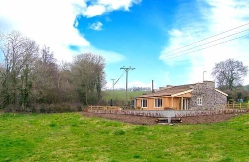 Gwaenysgor Near Prestatyn Cottage | THE LAMBING SHED, pet friendly, luxury holiday cottage in Dyserth
