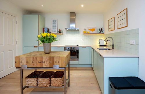Knightsbridge and Belgravia House | The Lancaster Gate Mews House, by Veeve