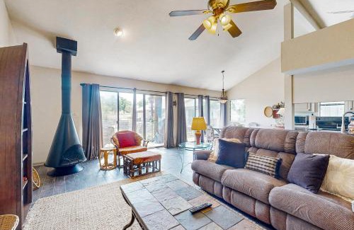 Horseshoe Bay Apartment | The Landing #18