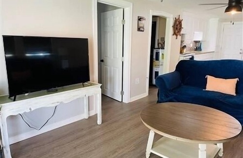 Port Mansfield House | The Landing. 2 Bedroom/1.5 Bath Private Home. Great Outdoor Space!