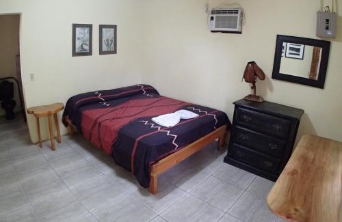 Moyogalpa Hotel | The Landing Hotel And Restaurant