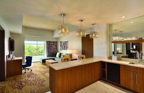 Stockade Historic District Hotel | The Landing Hotel at Rivers Casino & Resort