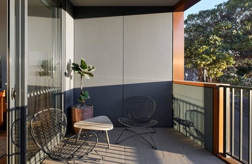 Newcastle Apartment | The Landing - Newcastle CBD Apartment