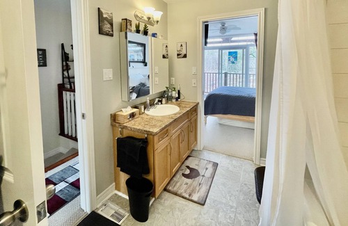 Anstruther Lake Cottage | The Landing on Anstruther Lake