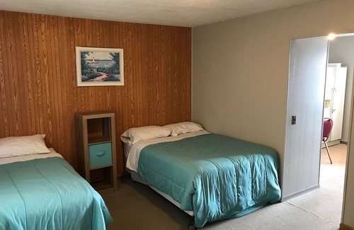 Winneconne Hotel | The Landing on the Wolf